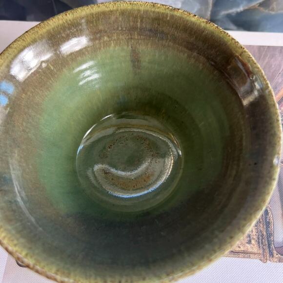 Studio Art Pottery Decorative Bowl Stoneware Green Brown Gradient Signed TRH - Picture 6 of 9